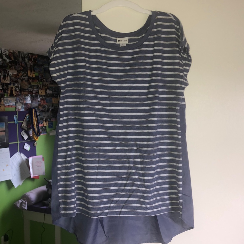 Blue and white top
